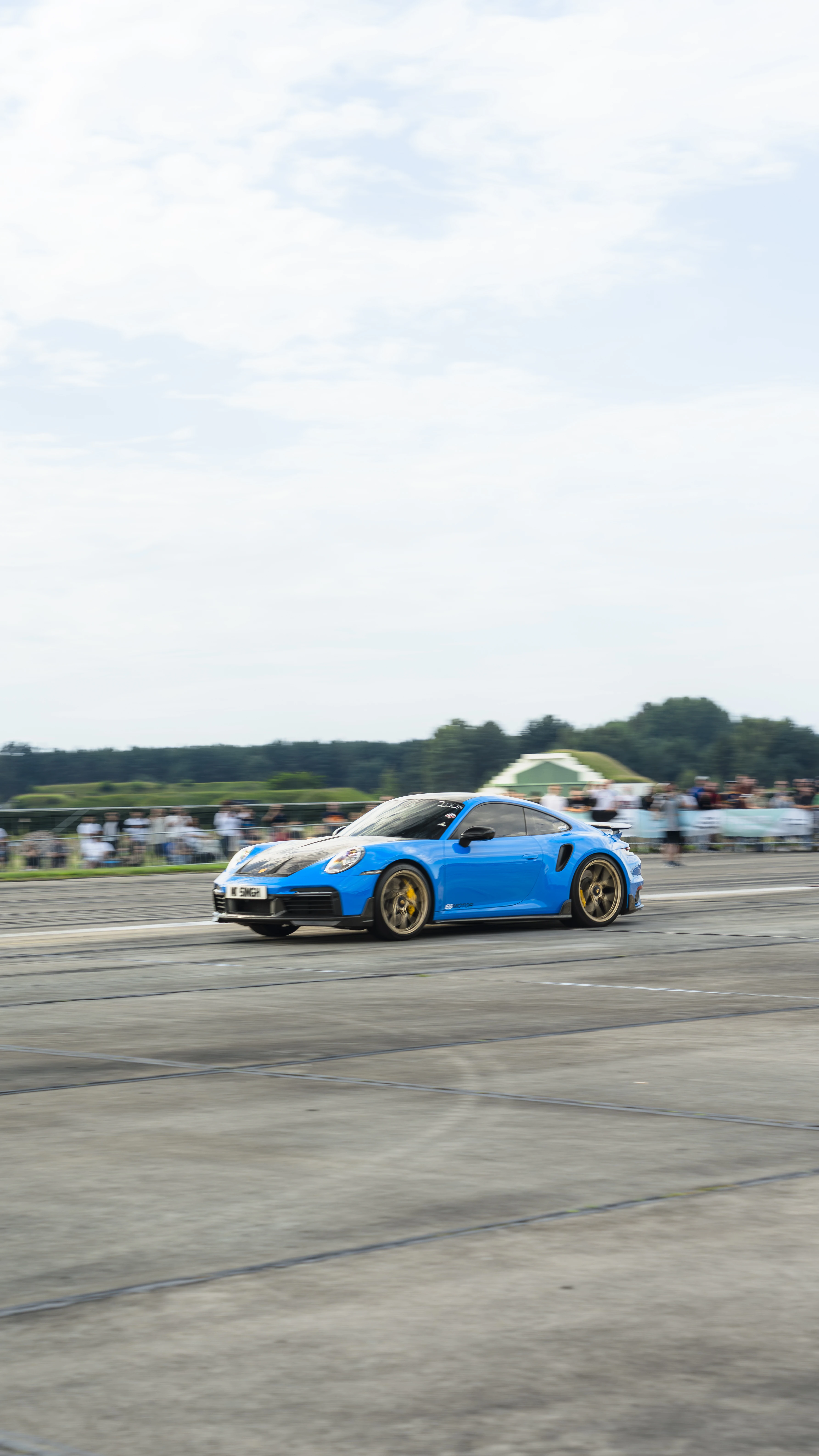 Race1000 Automotive Event für Werbeflächen