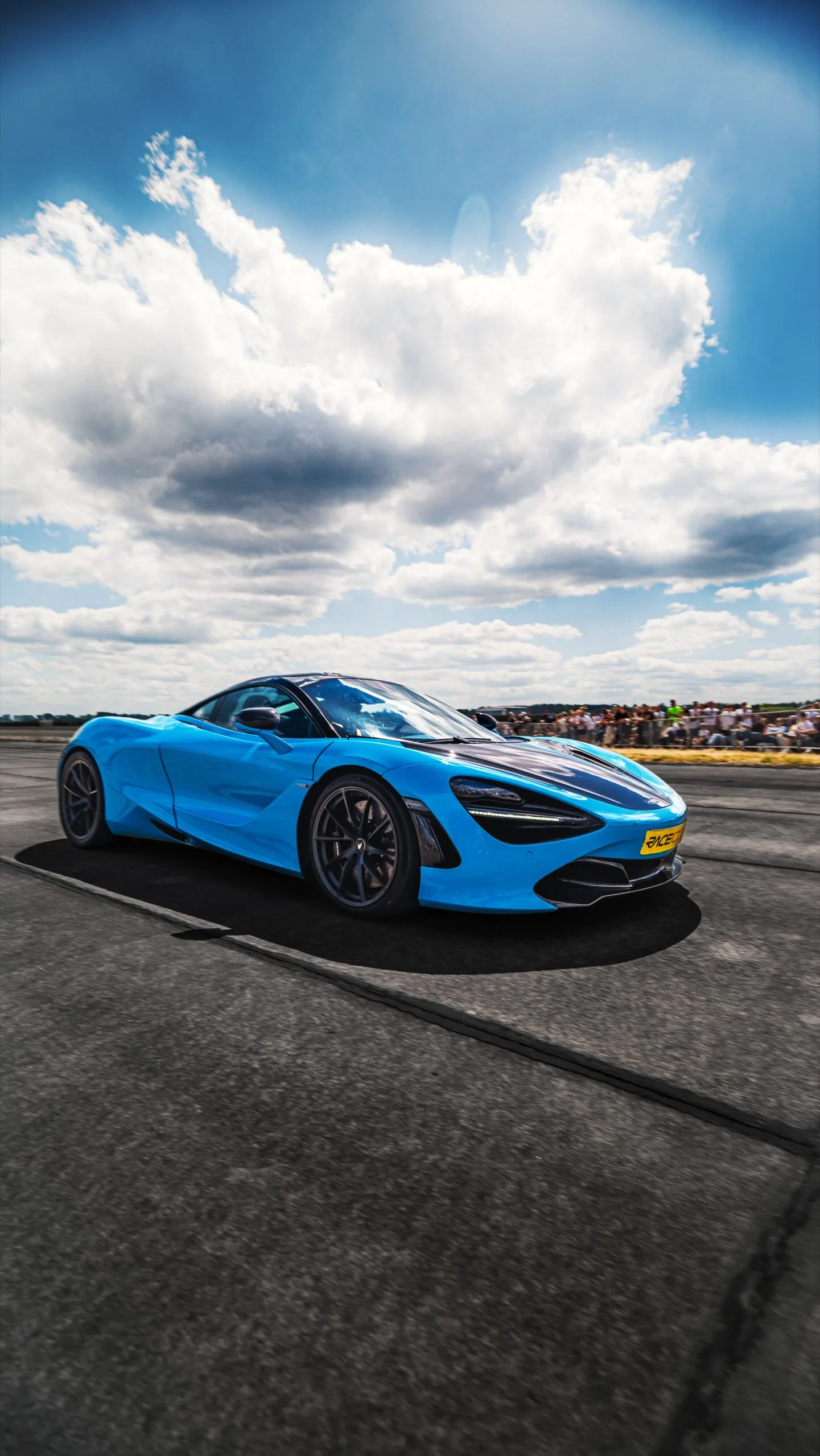 Race1000 Sportwagen auf der Strecke